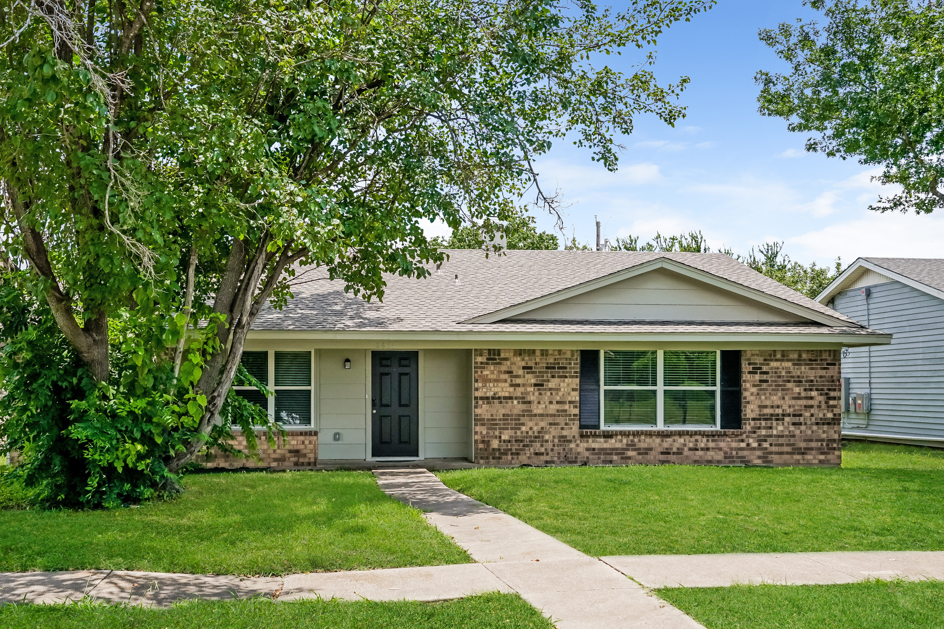 2654 Hartford Ln Lancaster, TX 75134